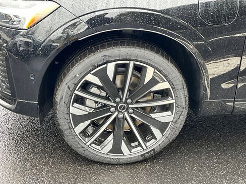 New 2026 Volvo XC60 T8 Ultra w/ Protection Package Premier AWD/4WD image 8