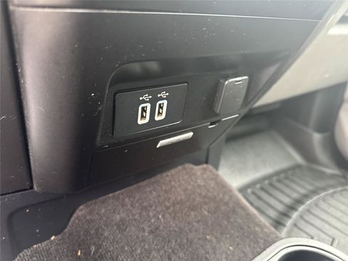 Used 2016 Ford F150 XLT w/ Equipment Group 302A Luxury AWD/4WD image 23