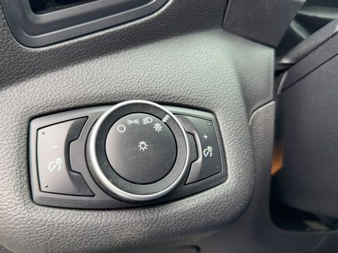 Used 2016 Ford C-MAX SE w/ Interior Protection Package image 17