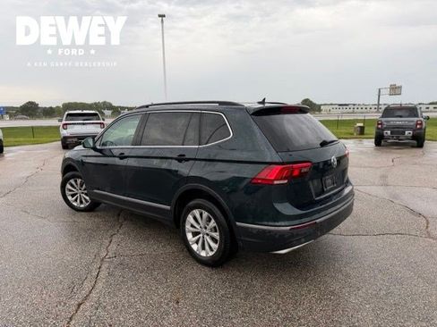 Used 2018 Volkswagen Tiguan SE AWD/4WD image 10