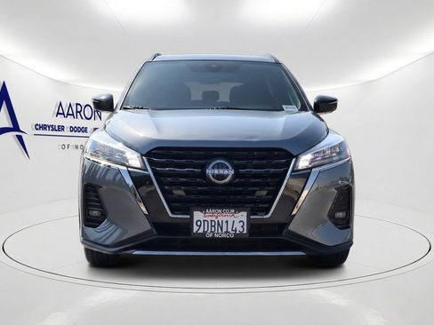 Used 2023 Nissan Kicks SR FWD image 2