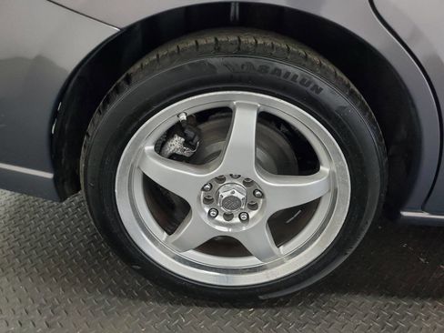 Used 2010 MAZDA MAZDA5 Sport image 17