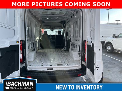 Used 2023 Ford Transit 250 Medium Roof image 12