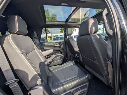 Used 2021 GMC Yukon SLT w/ SLT Premium Package RWD image 16