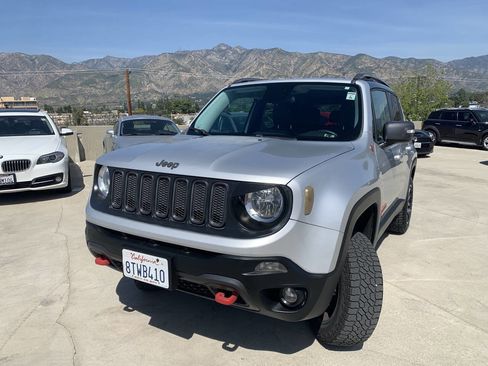 Used 2015 Jeep Renegade Trailhawk w/ Premium Leather Group image 2