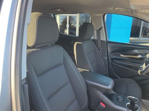 Used 2024 GMC Terrain SLE w/ Elevation Edition image 26