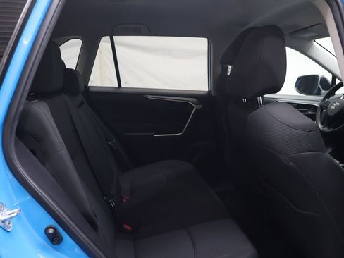 Used 2021 Toyota RAV4 LE AWD/4WD image 12