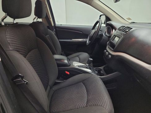 Used 2019 Dodge Journey SE w/ Blacktop Package FWD image 21