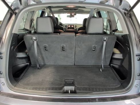 Used 2017 Honda Pilot Touring image 36