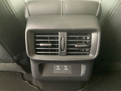 Used 2025 Nissan Murano SL w/ Cargo Package image 16