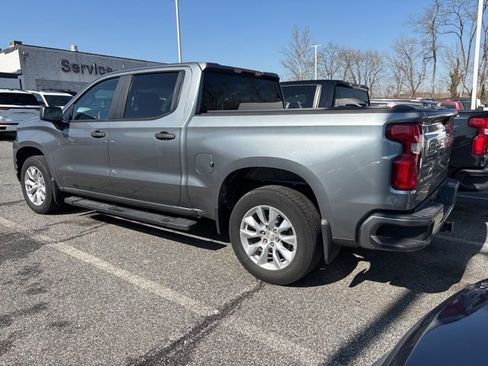 Used 2020 Chevrolet Silverado 1500 Custom w/ Custom Value Package image 3