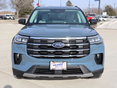 New 2026 Ford Explorer Active w/ Active Comfort Package image 2