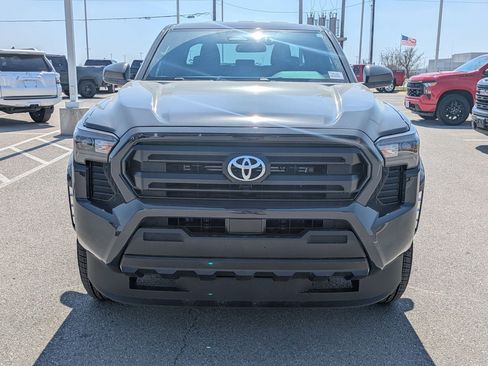 Used 2026 Toyota Tacoma SR image 8