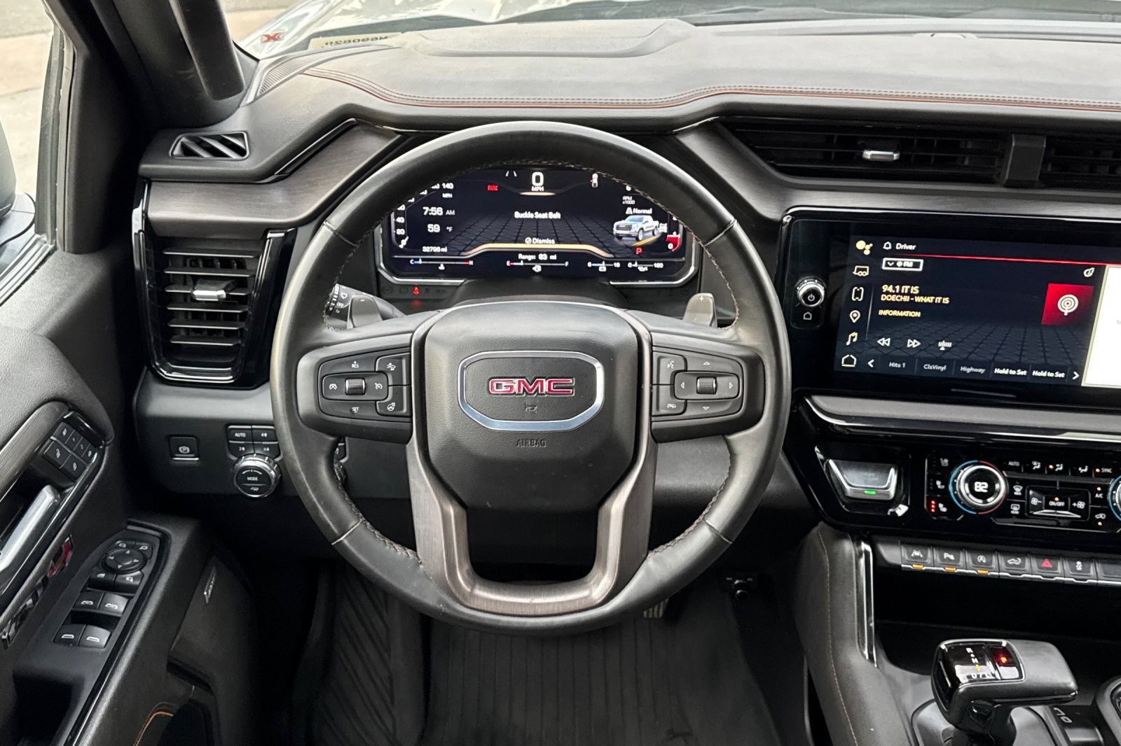 Used 2024 GMC Sierra 1500 AT4 w/ AT4 Premium Package AWD/4WD image 15