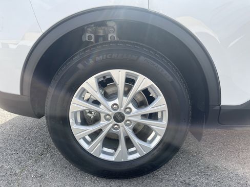 Used 2025 Ford Escape Active w/ Cold Weather Package image 9