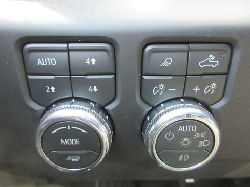 New 2026 GMC Sierra 1500 AT4 w/ AT4 Premium Package AWD/4WD image 17