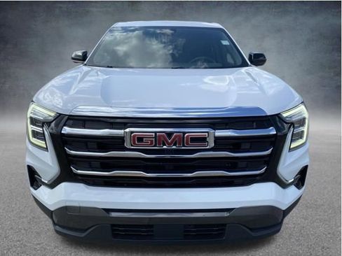Used 2025 GMC Terrain Elevation AWD/4WD image 2