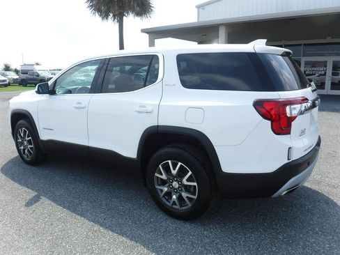 Used 2022 GMC Acadia SLE w/ LPO, Floor Liner Package FWD image 7