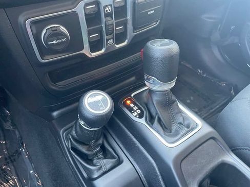 Used 2019 Jeep Wrangler Unlimited Sport S AWD/4WD image 20
