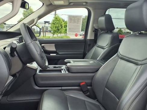Used 2025 Ford Expedition Active AWD/4WD image 20