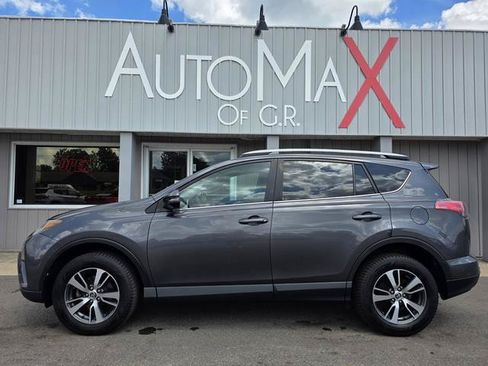 Used 2016 Toyota RAV4 XLE w/ Convenience Package AWD/4WD image 1