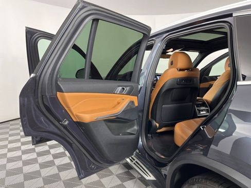 Used 2021 BMW X5 xDrive40i w/ Parking Assistance Package image 37