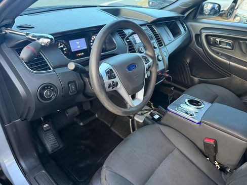 Used 2017 Ford Taurus Police Interceptor AWD image 9
