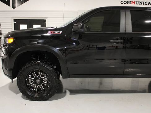 Used 2020 Chevrolet Silverado 1500 W/T w/ WT Value Package AWD/4WD image 3