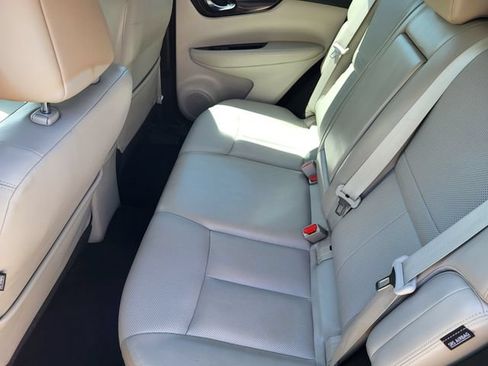 Used 2022 Nissan Rogue Sport SL AWD/4WD image 23