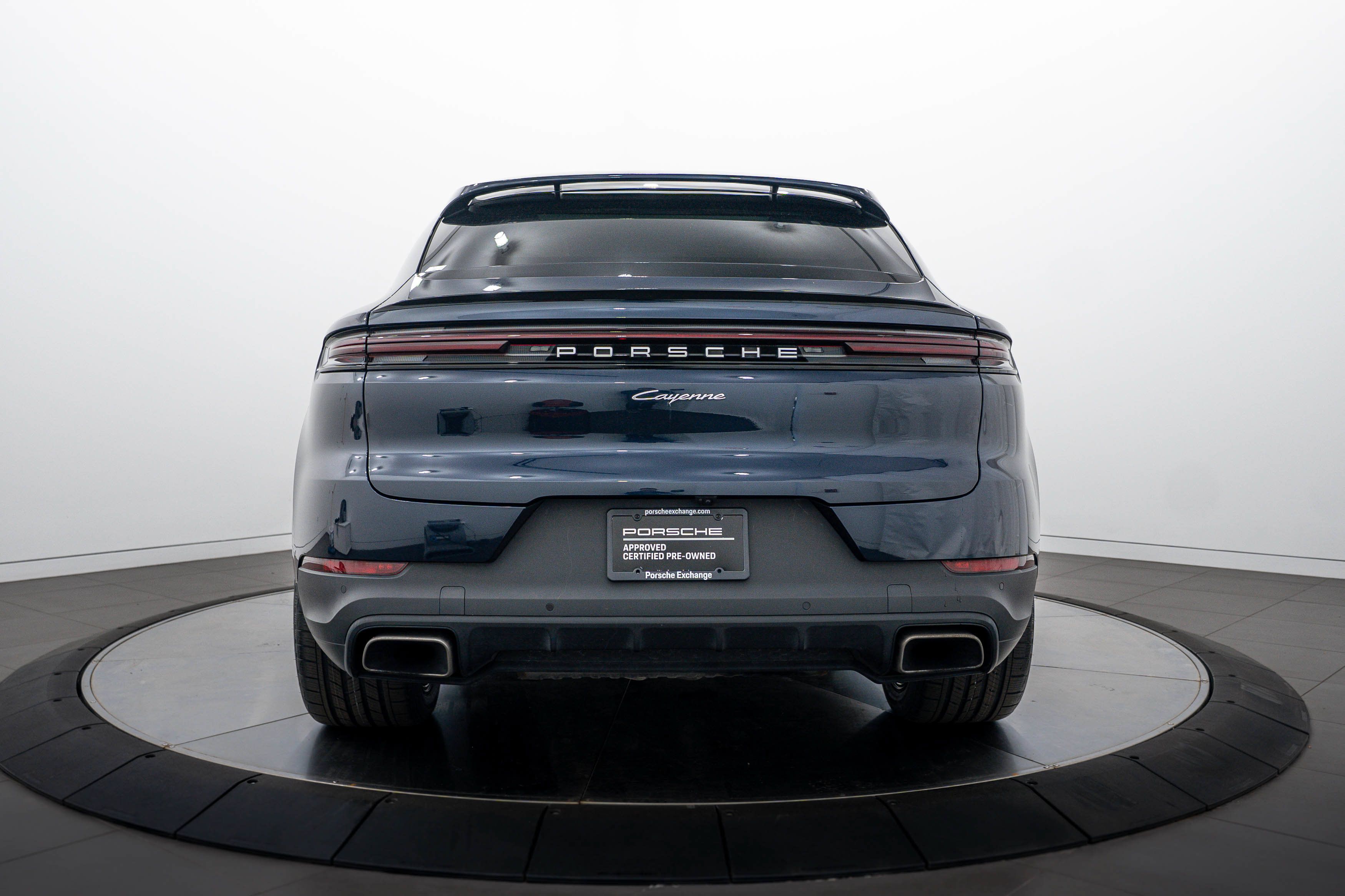 Certified 2024 Porsche Cayenne Coupe AWD/4WD image 6