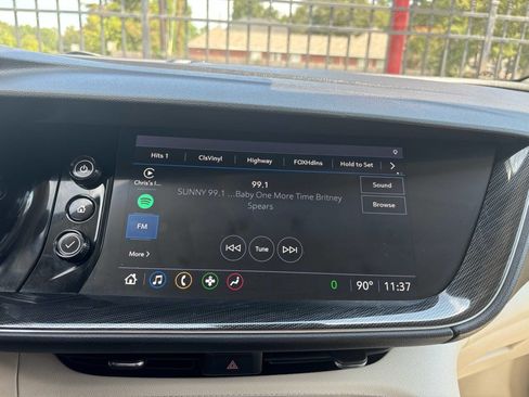 Used 2021 Buick Envision Essence image 38