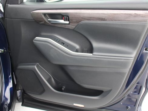 Certified 2022 Toyota Highlander Limited image 22