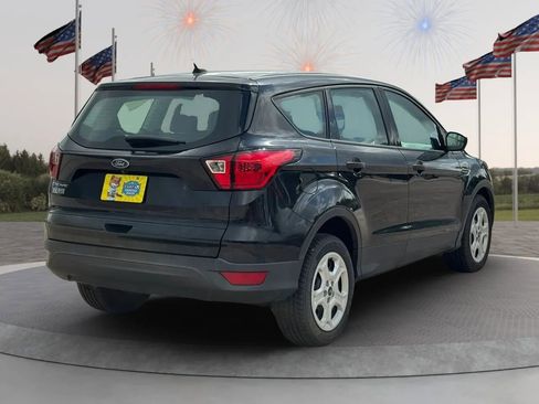Used 2019 Ford Escape S image 9