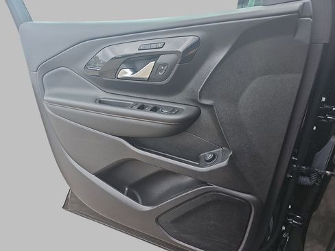 Certified 2024 GMC Terrain AT4 AWD/4WD image 32