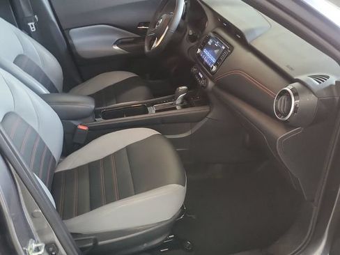 Used 2021 Nissan Kicks SR w/ SR Premium Package FWD image 12
