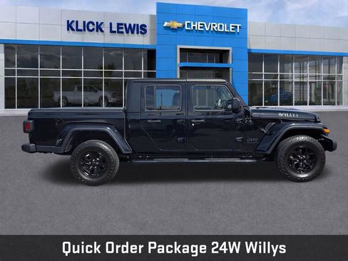Used 2021 Jeep Gladiator Sport image 9