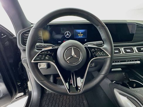 Certified 2025 Mercedes-Benz GLS 450 4MATIC image 12