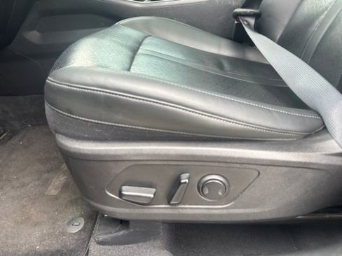 Used 2023 Kia Sorento S w/ Panoramic Sunroof Package FWD image 12