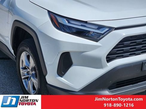 Used 2025 Toyota RAV4 XLE FWD image 9