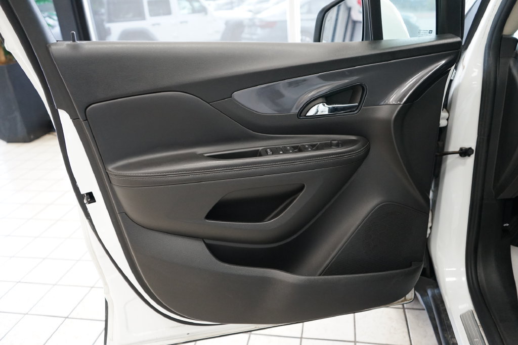 Used 2022 Buick Encore Preferred w/ Safety Package AWD/4WD image 21