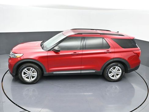 Used 2024 Ford Explorer XLT w/ Equipment Group 202A image 39