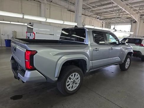 Used 2024 Toyota Tacoma SR5 AWD/4WD image 5