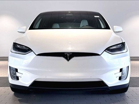 Used 2018 Tesla Model X 75D AWD/4WD image 13