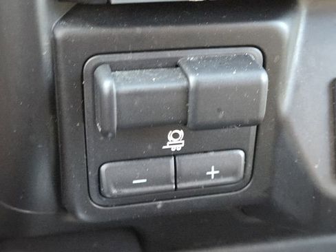 Used 2022 Chevrolet Silverado 1500 LTZ image 8