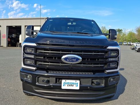 Used 2025 Ford F250 Platinum w/ FX4 Off-Road Package AWD/4WD image 2