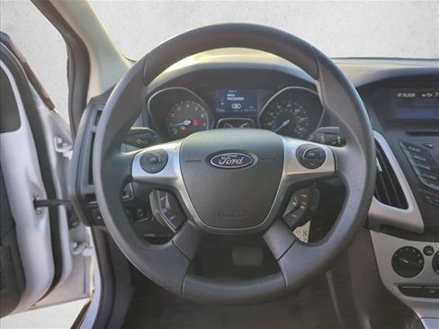 Used 2013 Ford Focus SE FWD image 15
