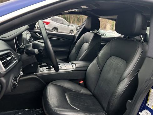 Used 2018 Maserati Ghibli GranSport image 14