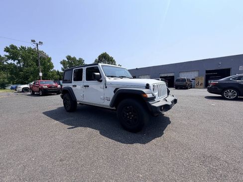 Used 2018 Jeep Wrangler Unlimited Sport AWD/4WD image 35