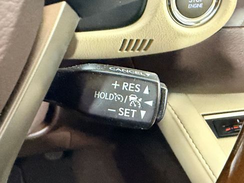 Used 2018 Lexus ES 350 w/ Luxury Package w/Wood Trim FWD image 29