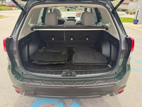 Used 2024 Subaru Forester Premium image 7
